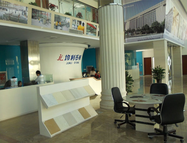 �����k����